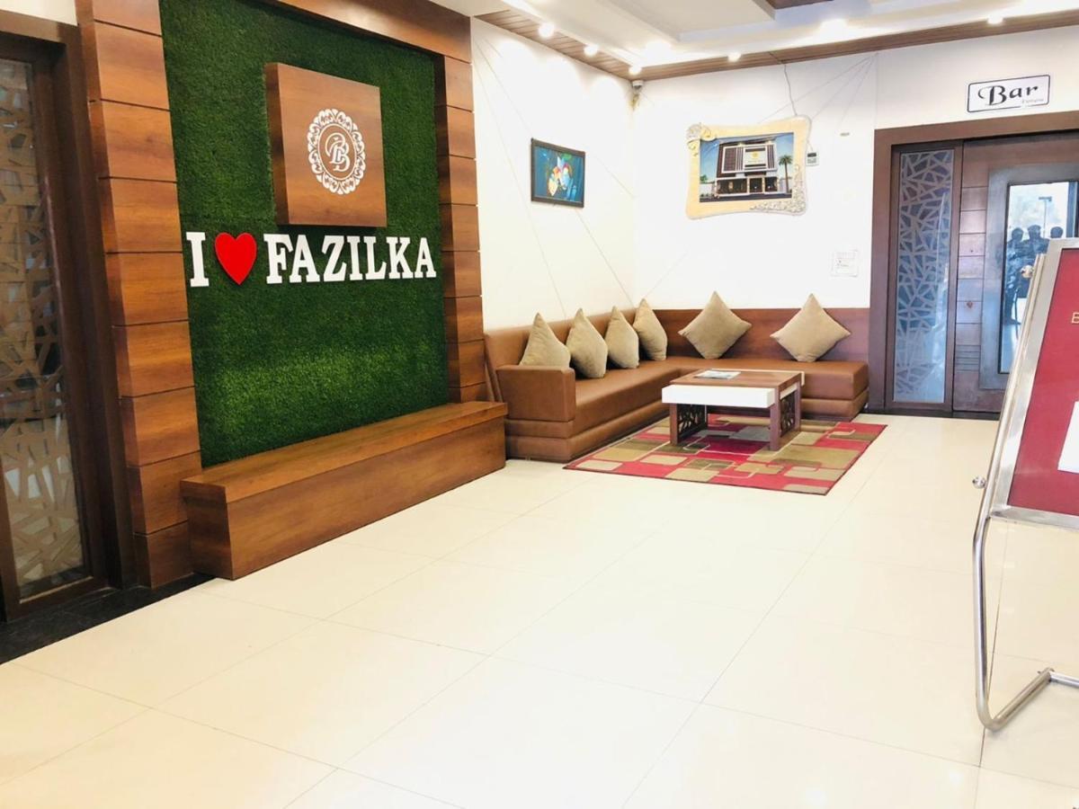 Hotel Blessing Bells, Fazilka Bagian luar foto