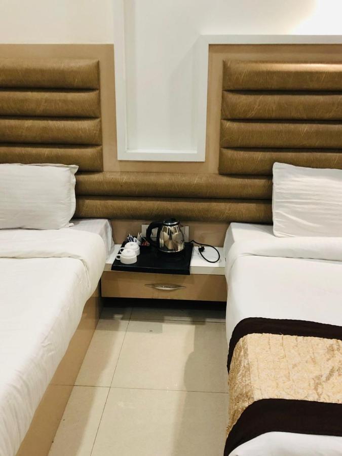 Hotel Blessing Bells, Fazilka Bagian luar foto